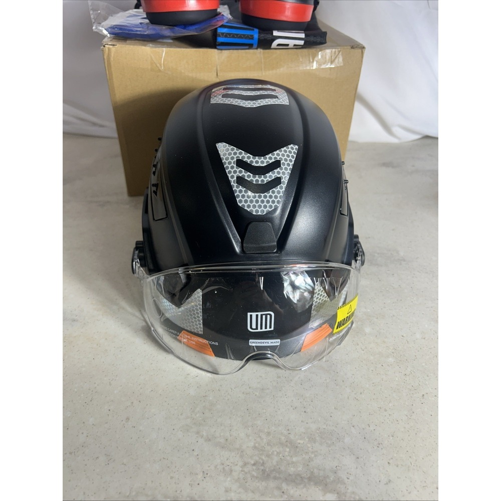 UM ULTRAMAXX Type II Class C Hard Hat | Adjustable Face Visor & Detachable Ear
